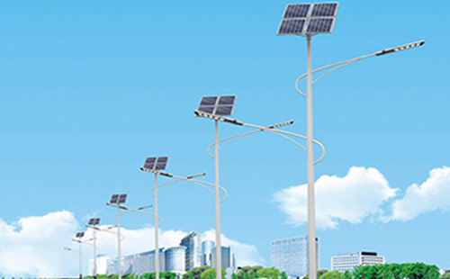 北方冬季新疆太阳能路灯的保养要点